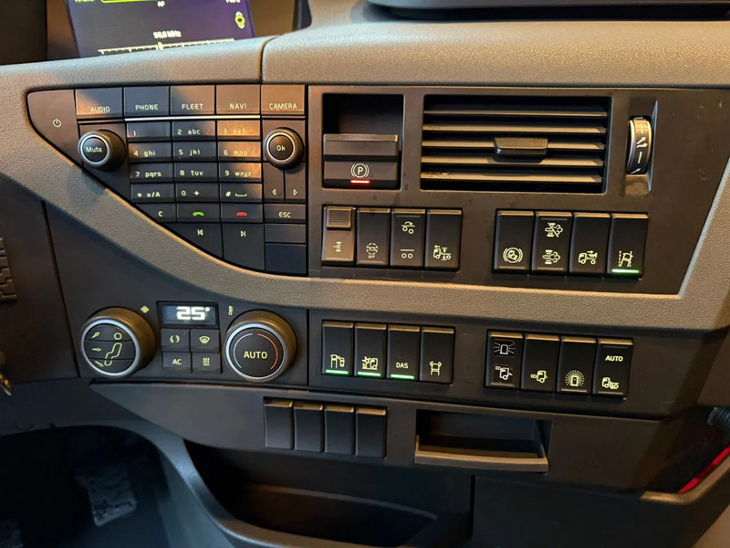 Tracteur routier Volvo FH 460 6X2 Globetrotter XL ADR 427.228KM!! NL Truck: photos 9