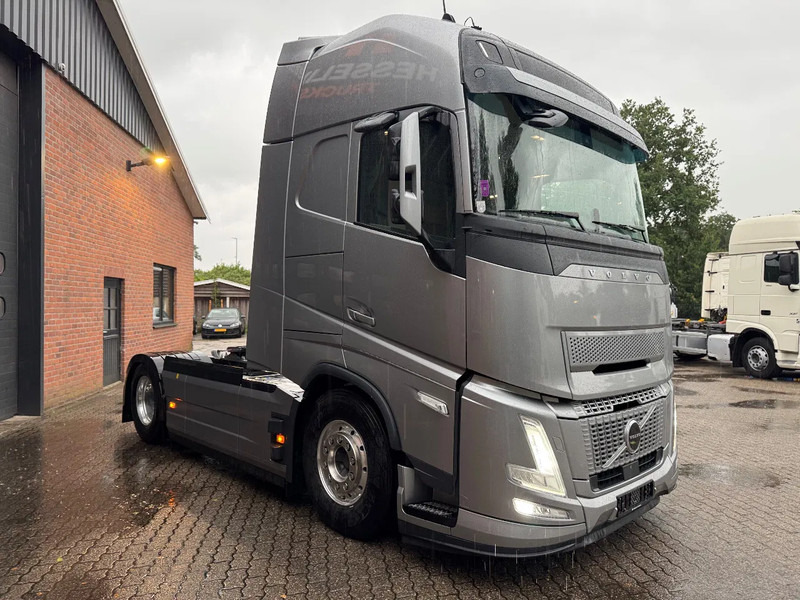 Volvo FH 500 AERO NEW! 9 Ton Vooras PTO Prep Full air Globetrotter XL Retarder - Tracteur routier: photos 2 Volvo FH 500 AERO NEW! 9 Ton Vooras PTO Prep Full air Globetrotter XL Retarder - Tracteur routier: photos 2