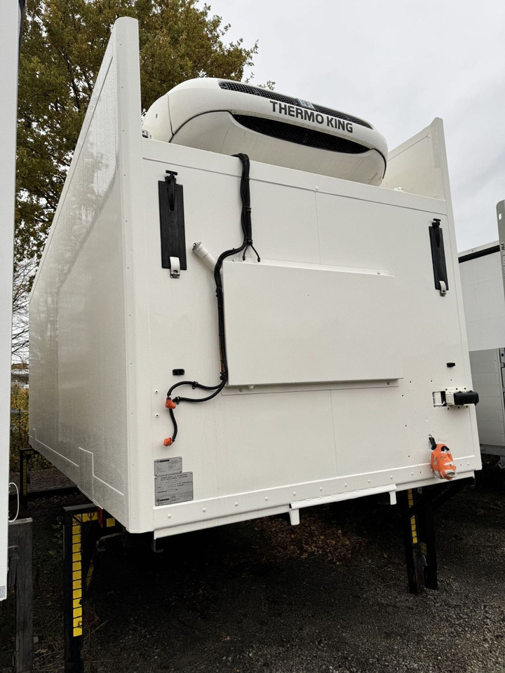 Krone BDF-System 7.45 m, Wartung neu, LACK NEU in weiß - Carrosserie frigorifique: photos 1 Krone BDF-System 7.45 m, Wartung neu, LACK NEU in weiß - Carrosserie frigorifique: photos 1