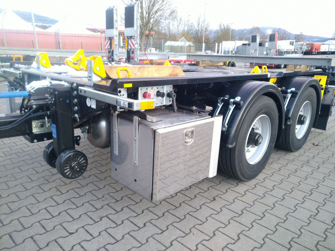 Hüffermann 2-ACHS-MINI-CARRIER MULTIFIX verzinkt NEU BPW Hüffermann 2-ACHS-MINI-CARRIER MULTIFIX verzinkt NEU BPW - Remorque ampliroll/ Multibenne: photos 3 Hüffermann 2-ACHS-MINI-CARRIER MULTIFIX verzinkt NEU BPW Hüffermann 2-ACHS-MINI-CARRIER MULTIFIX verzinkt NEU BPW - Remorque ampliroll/ Multibenne: photos 3
