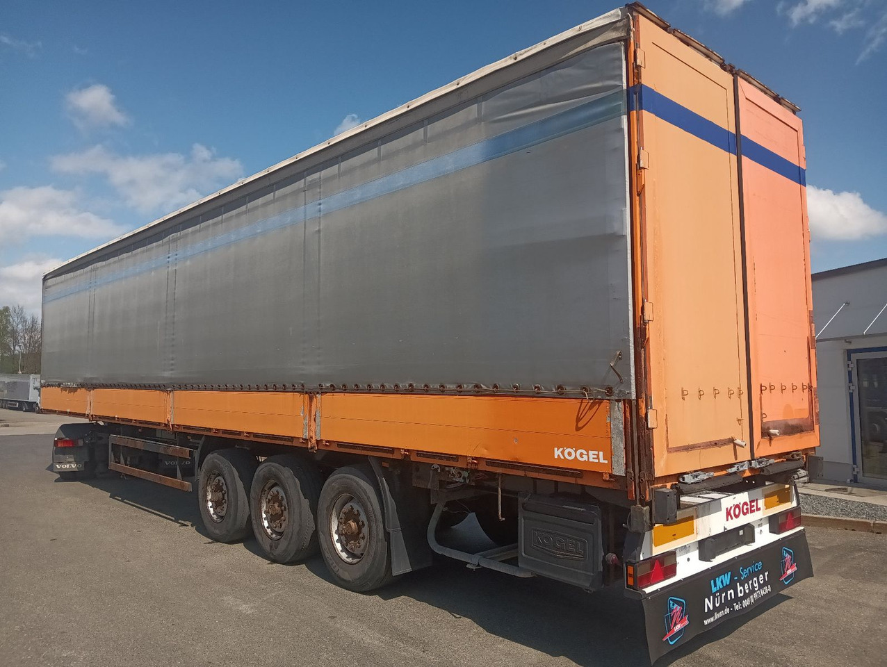Kögel SN24BORDWANDSIDER EDSCHA BPW Disc Lift Portaltür - Semi-remorque rideaux coulissants: photos 1 Kögel SN24BORDWANDSIDER EDSCHA BPW Disc Lift Portaltür - Semi-remorque rideaux coulissants: photos 1