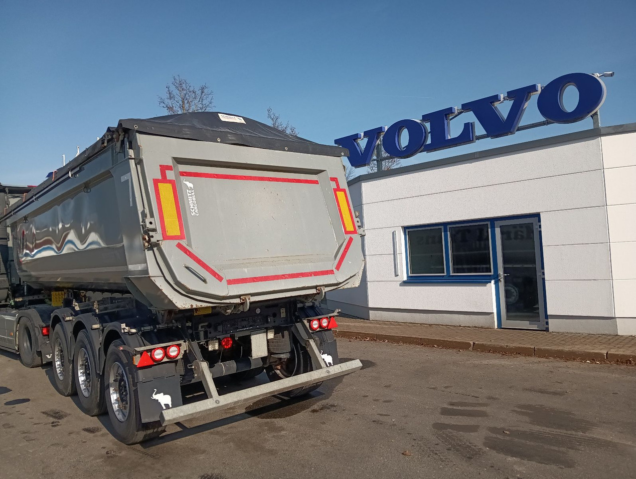 Schmitz Cargobull SKI24-7.2 SR HARDOX 27,5m3 FullOption 6348kg TÜV - Semi-remorque benne: photos 1 Schmitz Cargobull SKI24-7.2 SR HARDOX 27,5m3 FullOption 6348kg TÜV - Semi-remorque benne: photos 1