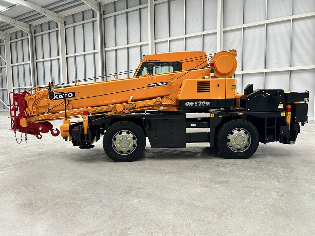 KATO CR-130Ri - 13 Ton City Crane with Only 8,563 miles from New !! - Grue mobile: photos 4 KATO CR-130Ri - 13 Ton City Crane with Only 8,563 miles from New !! - Grue mobile: photos 4