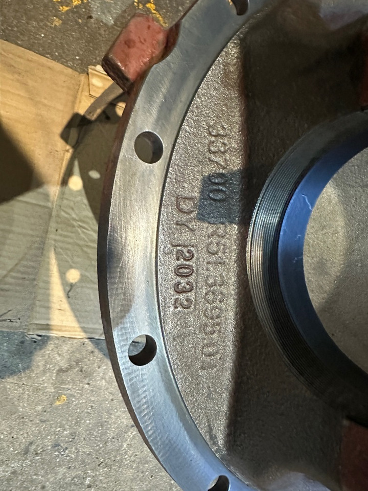 LIEBHERR Differential Carrier Part Number 10342388 - Grue tout-terrain: photos 2 LIEBHERR Differential Carrier Part Number 10342388 - Grue tout-terrain: photos 2