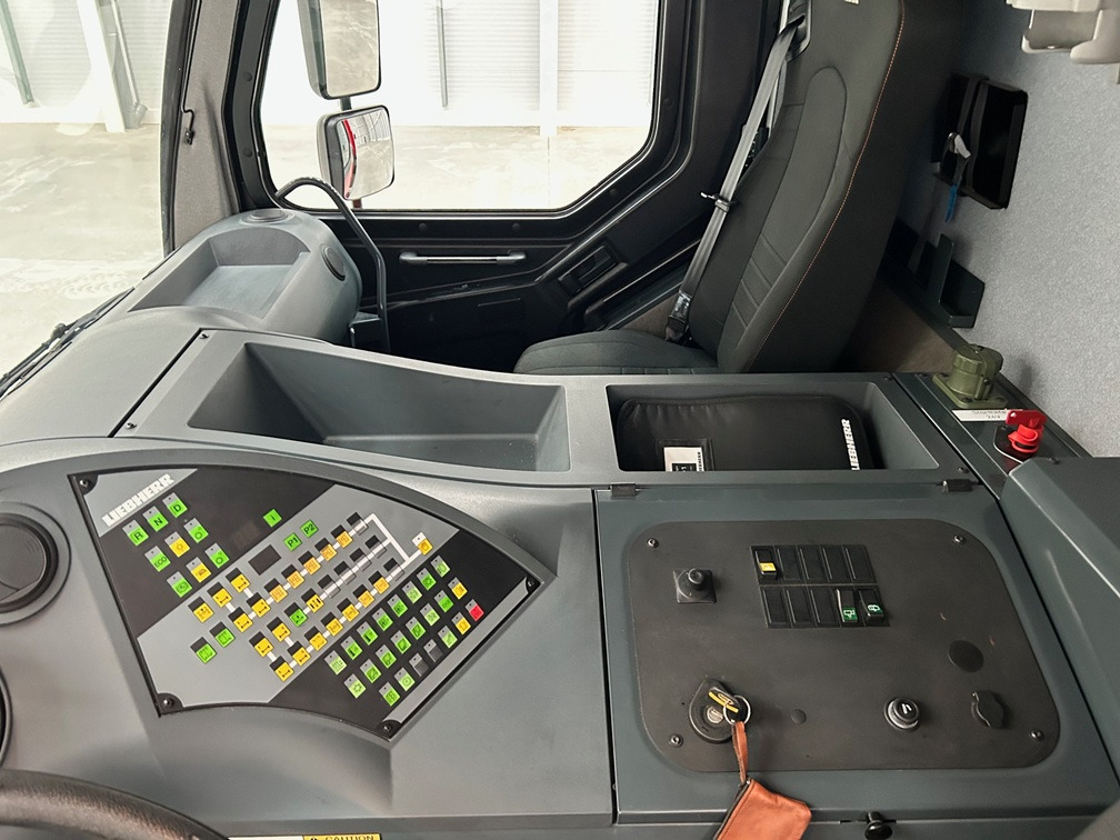 Grue LIEBHERR LTM1060-3.1: photos 34 Grue LIEBHERR LTM1060-3.1: photos 34