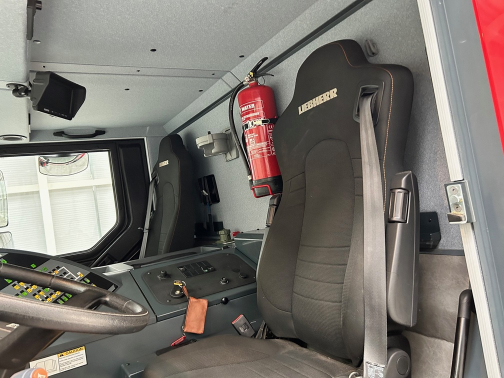 Grue LIEBHERR LTM1060-3.1: photos 32 Grue LIEBHERR LTM1060-3.1: photos 32