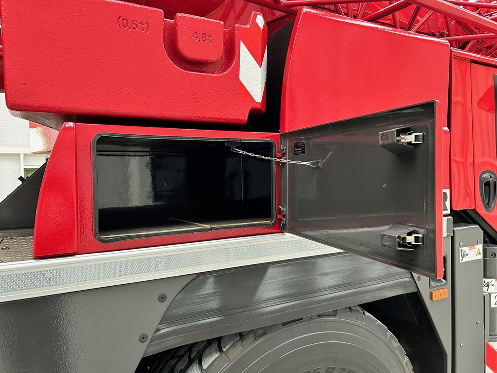 Grue LIEBHERR LTM1060-3.1: photos 39 Grue LIEBHERR LTM1060-3.1: photos 39