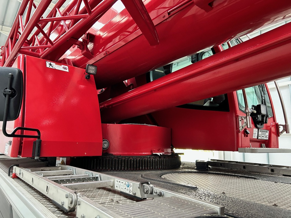 Grue LIEBHERR LTM1060-3.1: photos 40 Grue LIEBHERR LTM1060-3.1: photos 40