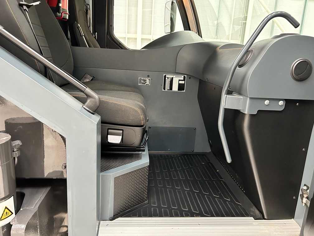 Grue LIEBHERR LTM1060-3.1: photos 37 Grue LIEBHERR LTM1060-3.1: photos 37