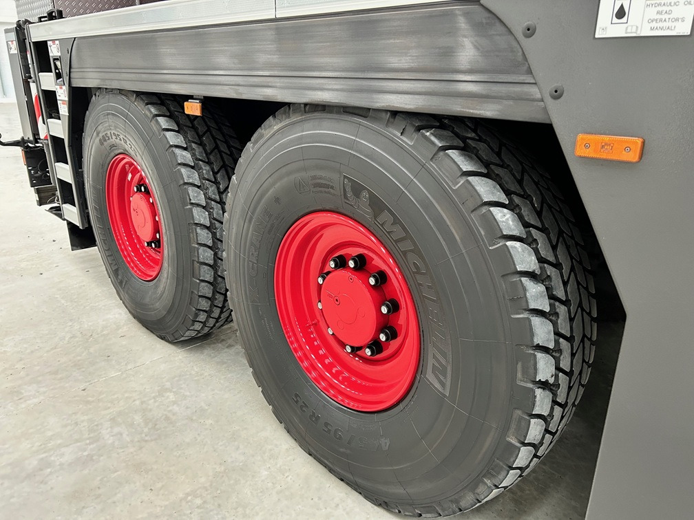 Grue LIEBHERR LTM1060-3.1: photos 12 Grue LIEBHERR LTM1060-3.1: photos 12