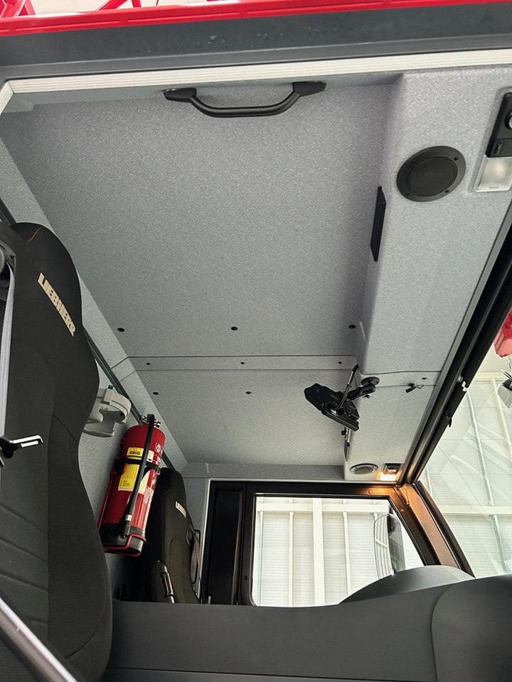 Grue LIEBHERR LTM1060-3.1: photos 38 Grue LIEBHERR LTM1060-3.1: photos 38