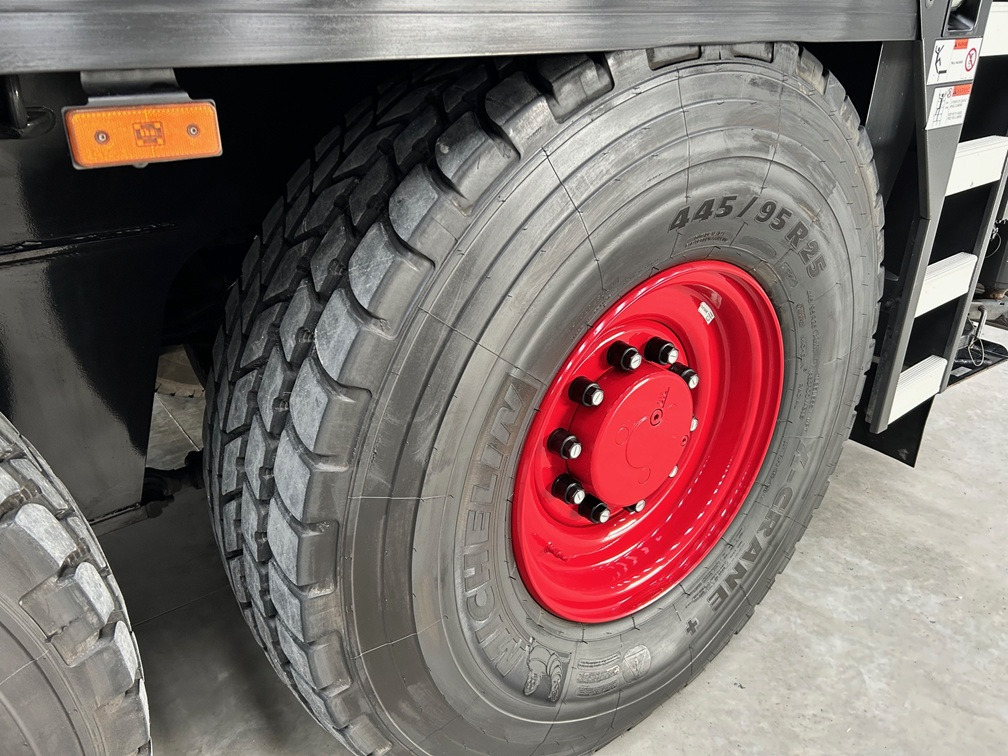 Grue LIEBHERR LTM1060-3.1: photos 25 Grue LIEBHERR LTM1060-3.1: photos 25