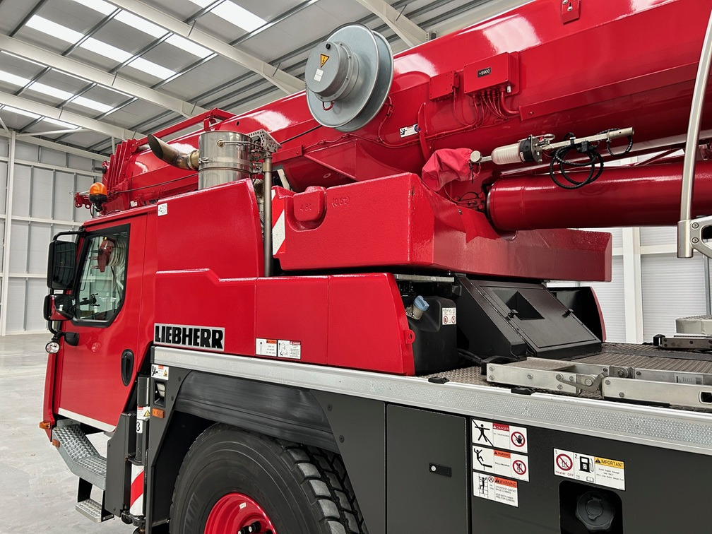 Grue LIEBHERR LTM1060-3.1: photos 22 Grue LIEBHERR LTM1060-3.1: photos 22