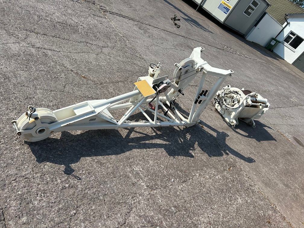 LIEBHERR Second Winch & 2.5 Meter Jib to suit LIEBHERR LTM1055-3.2 - Grue tout-terrain: photos 3 LIEBHERR Second Winch & 2.5 Meter Jib to suit LIEBHERR LTM1055-3.2 - Grue tout-terrain: photos 3