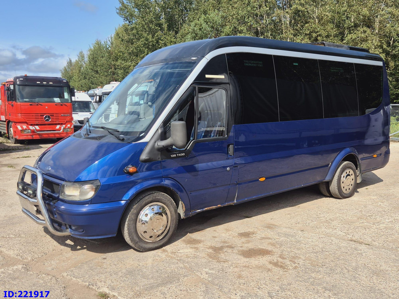 FORD Sunset VIP 17-seats - Autocar: photos 5 FORD Sunset VIP 17-seats - Autocar: photos 5