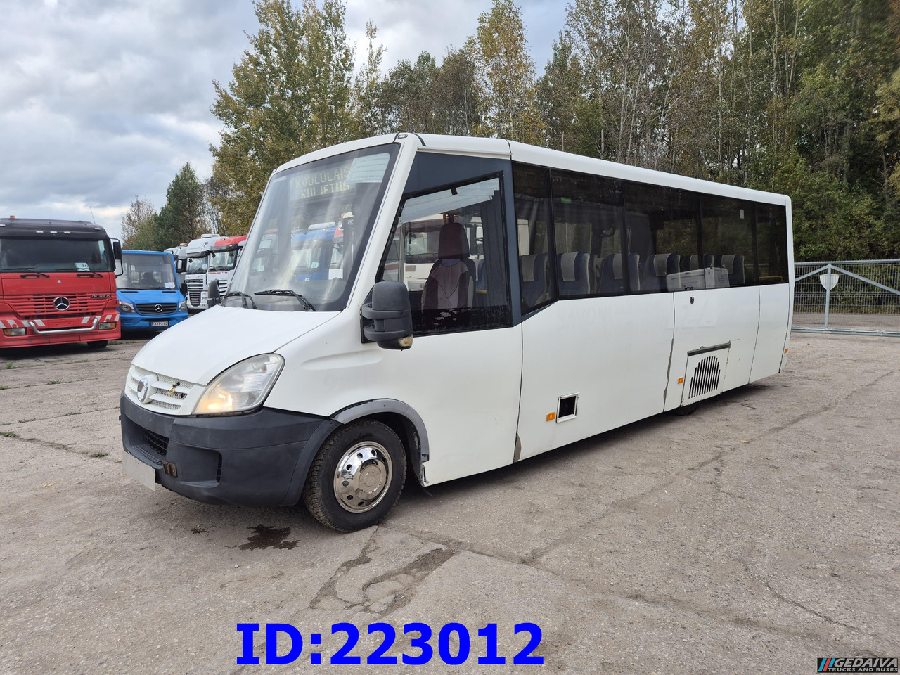 IVECO Daily 50C18 - 23-seater - Autocar: photos 1 IVECO Daily 50C18 - 23-seater - Autocar: photos 1
