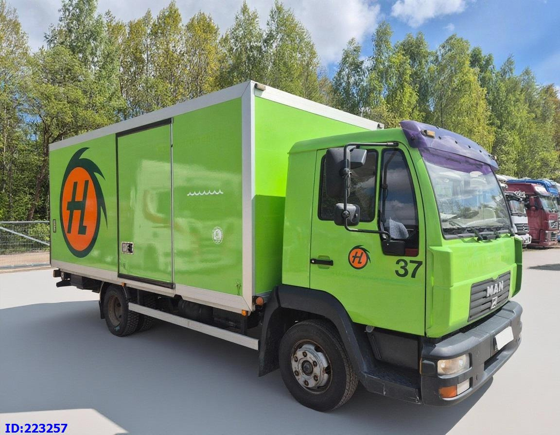 MAN LE 8.150 Manual 139tkm ONLY - Camion fourgon: photos 4 MAN LE 8.150 Manual 139tkm ONLY - Camion fourgon: photos 4