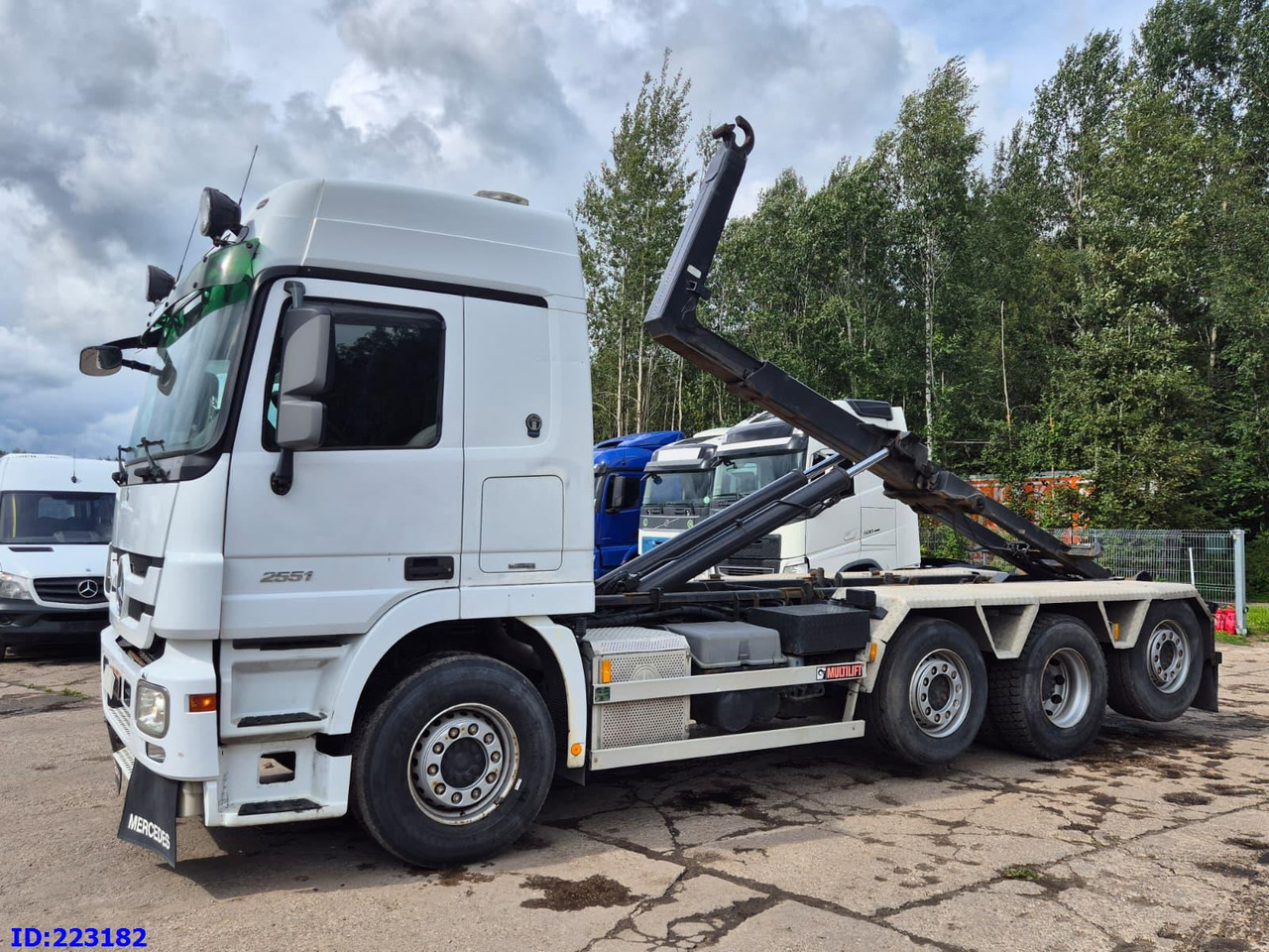 MERCEDES-BENZ Actros 2551 8x2 V8 Retarder - Camion ampliroll: photos 1 MERCEDES-BENZ Actros 2551 8x2 V8 Retarder - Camion ampliroll: photos 1