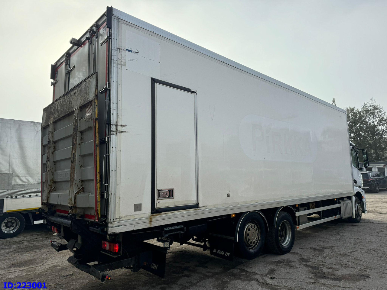 MERCEDES-BENZ Antos 2540 6x2 Euro6 - Camion frigorifique: photos 4 MERCEDES-BENZ Antos 2540 6x2 Euro6 - Camion frigorifique: photos 4
