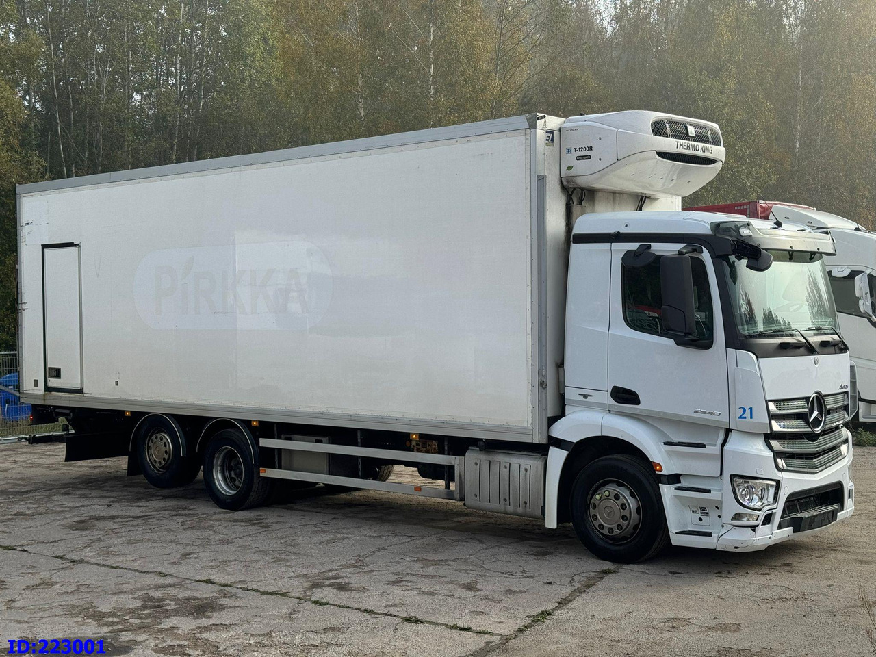 MERCEDES-BENZ Antos 2540 6x2 Euro6 - Camion frigorifique: photos 2 MERCEDES-BENZ Antos 2540 6x2 Euro6 - Camion frigorifique: photos 2
