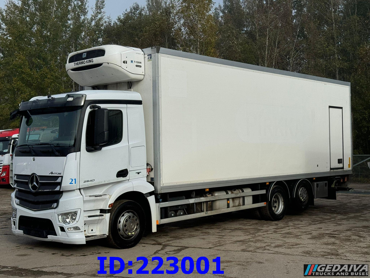MERCEDES-BENZ Antos 2540 6x2 Euro6 - Camion frigorifique: photos 1 MERCEDES-BENZ Antos 2540 6x2 Euro6 - Camion frigorifique: photos 1