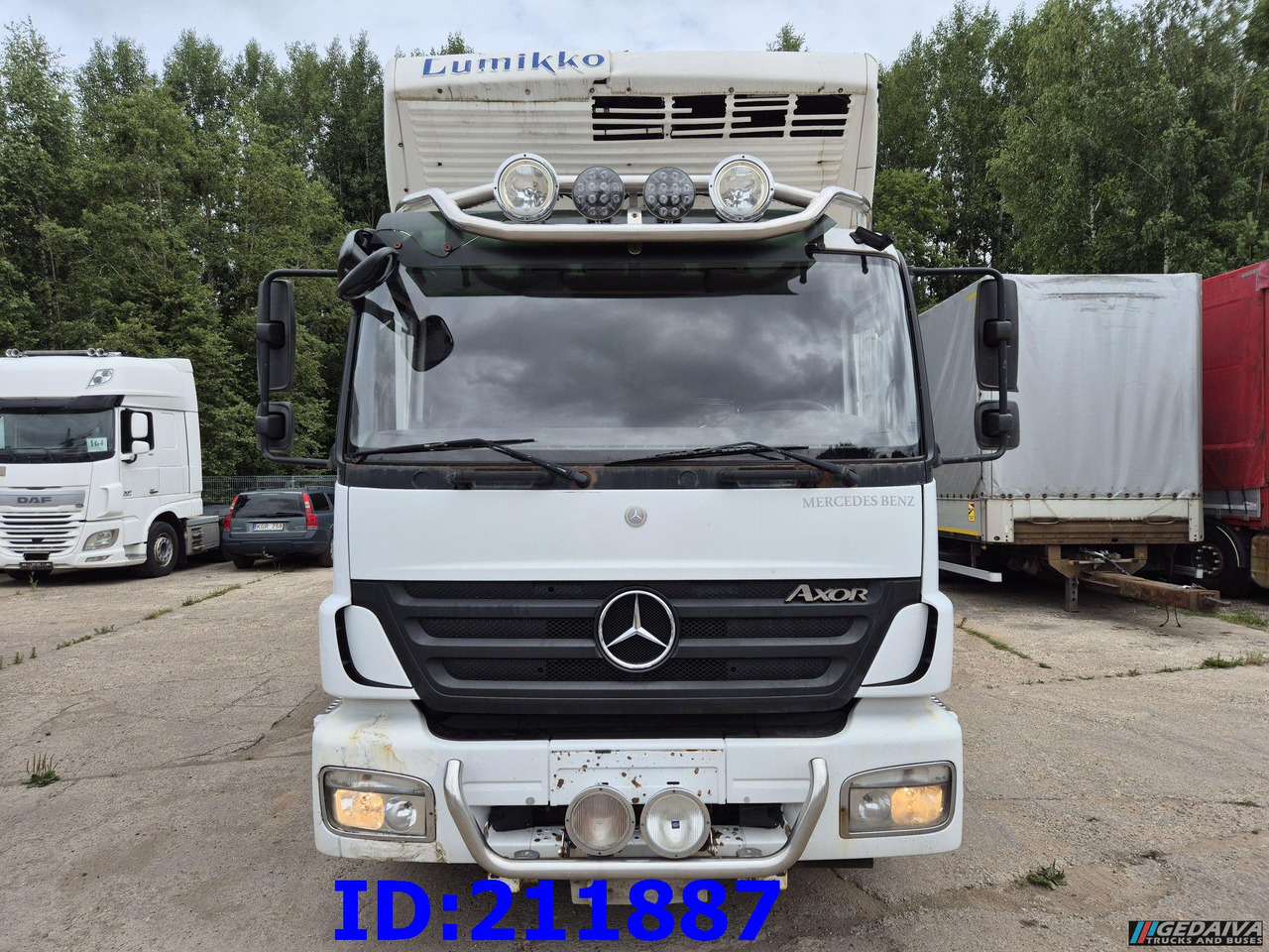 MERCEDES-BENZ Axor 1833 - Manual - Camion frigorifique: photos 2 MERCEDES-BENZ Axor 1833 - Manual - Camion frigorifique: photos 2