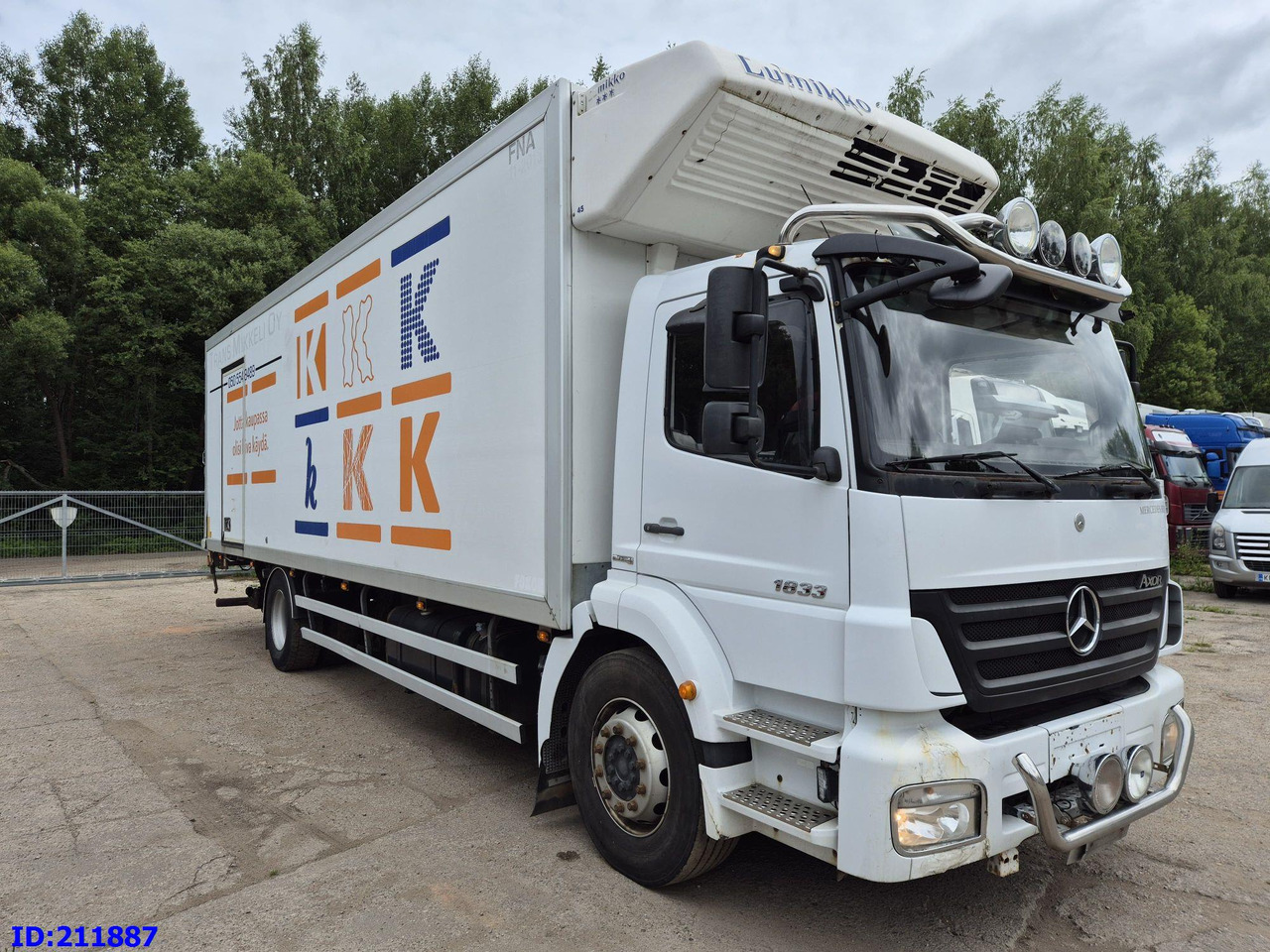 MERCEDES-BENZ Axor 1833 - Manual - Camion frigorifique: photos 4 MERCEDES-BENZ Axor 1833 - Manual - Camion frigorifique: photos 4