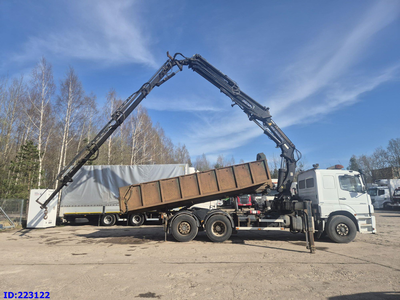 MERCEDES-BENZ Axor 2533 6x2 + Atlas 332.3E Crane - Camion benne: photos 5 MERCEDES-BENZ Axor 2533 6x2 + Atlas 332.3E Crane - Camion benne: photos 5