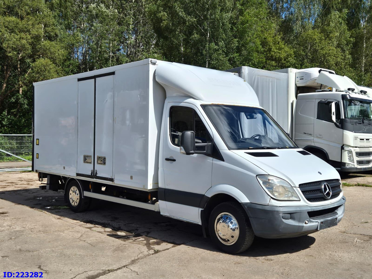MERCEDES-BENZ Sprinter 516 SUPER - Fourgon grand volume: photos 4 MERCEDES-BENZ Sprinter 516 SUPER - Fourgon grand volume: photos 4