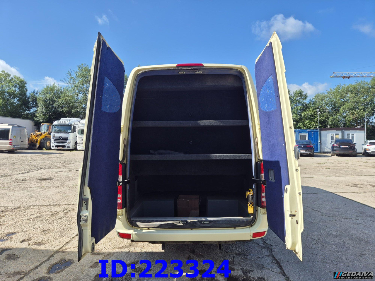 MERCEDES-BENZ Sprinter 516 XXL 20 place Euro6 - Autocar: photos 5 MERCEDES-BENZ Sprinter 516 XXL 20 place Euro6 - Autocar: photos 5