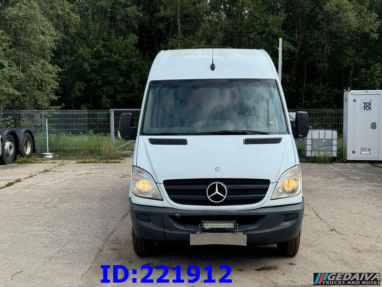 MERCEDES-BENZ Sprinter 518 VIP 17-Place - Autocar: photos 2 MERCEDES-BENZ Sprinter 518 VIP 17-Place - Autocar: photos 2