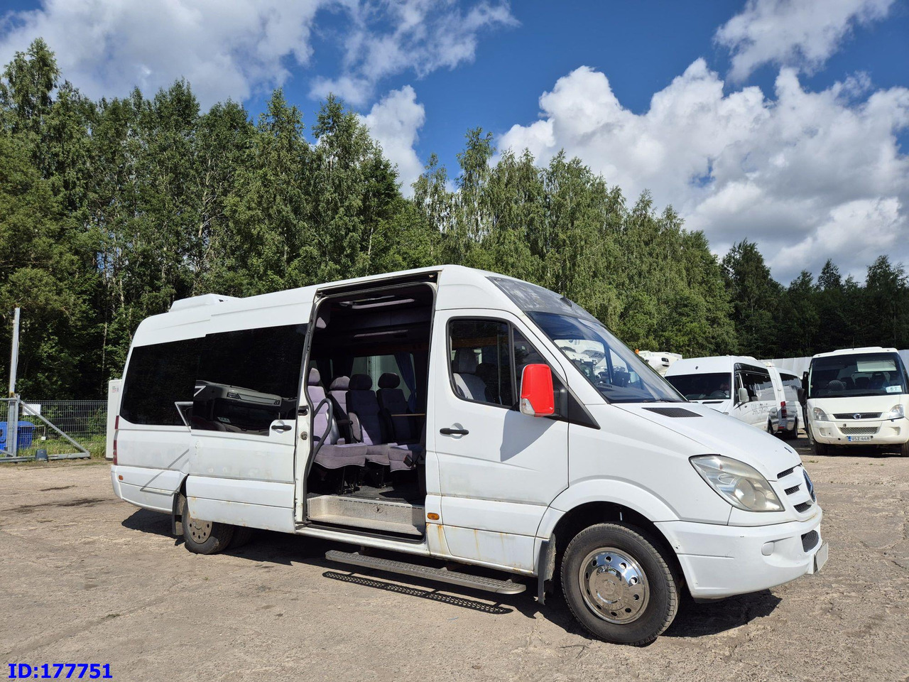 MERCEDES-BENZ Sprinter 518 - VIP - 17-seater - Autocar: photos 4 MERCEDES-BENZ Sprinter 518 - VIP - 17-seater - Autocar: photos 4