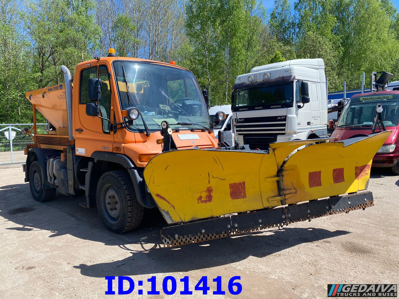 MERCEDES-BENZ Unimog U300 4X4 - Engin de déneigement: photos 2 MERCEDES-BENZ Unimog U300 4X4 - Engin de déneigement: photos 2