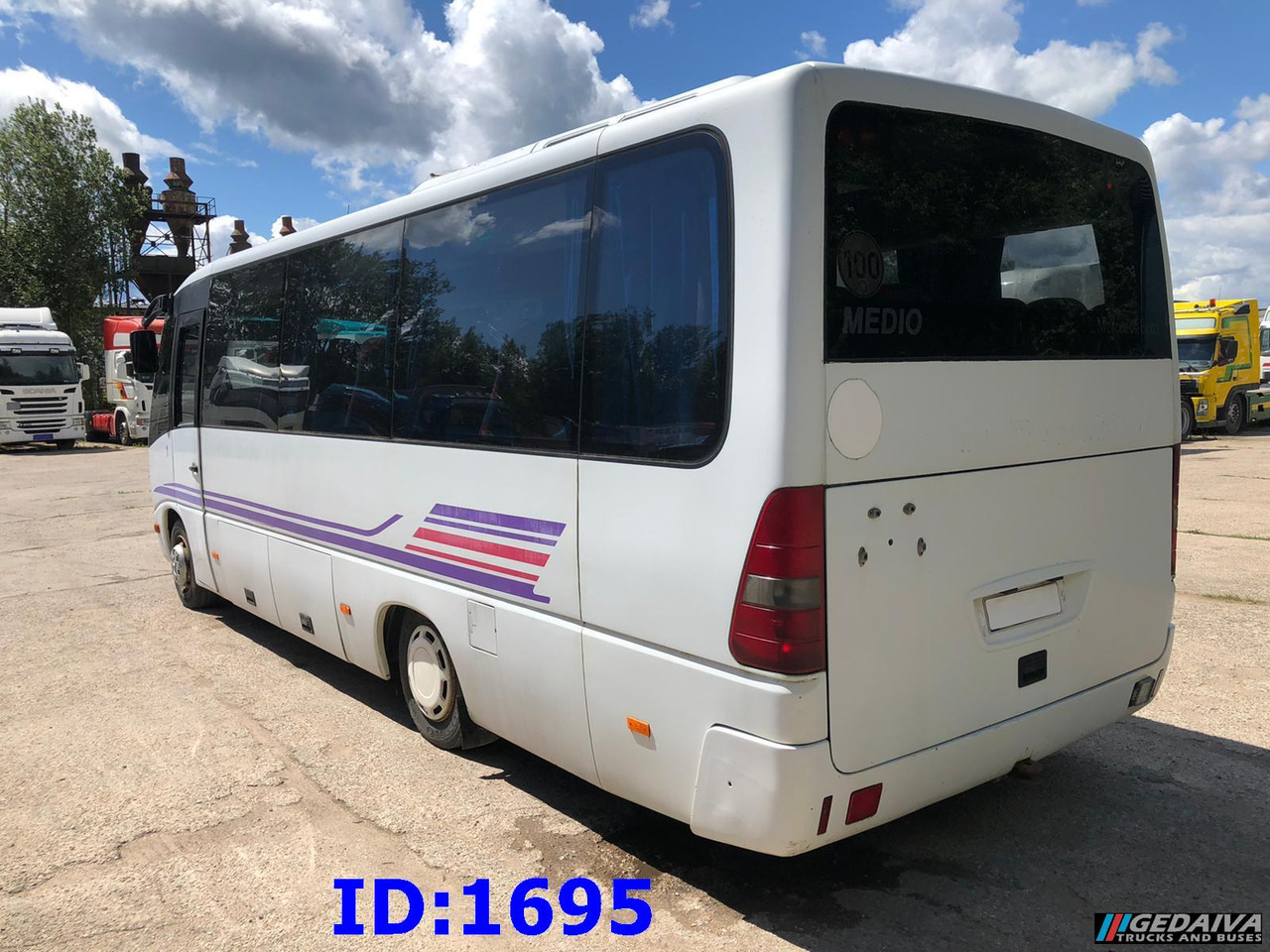 MERCEDES-BENZ Vario Medio 815 30-Seater - Autocar: photos 4 MERCEDES-BENZ Vario Medio 815 30-Seater - Autocar: photos 4