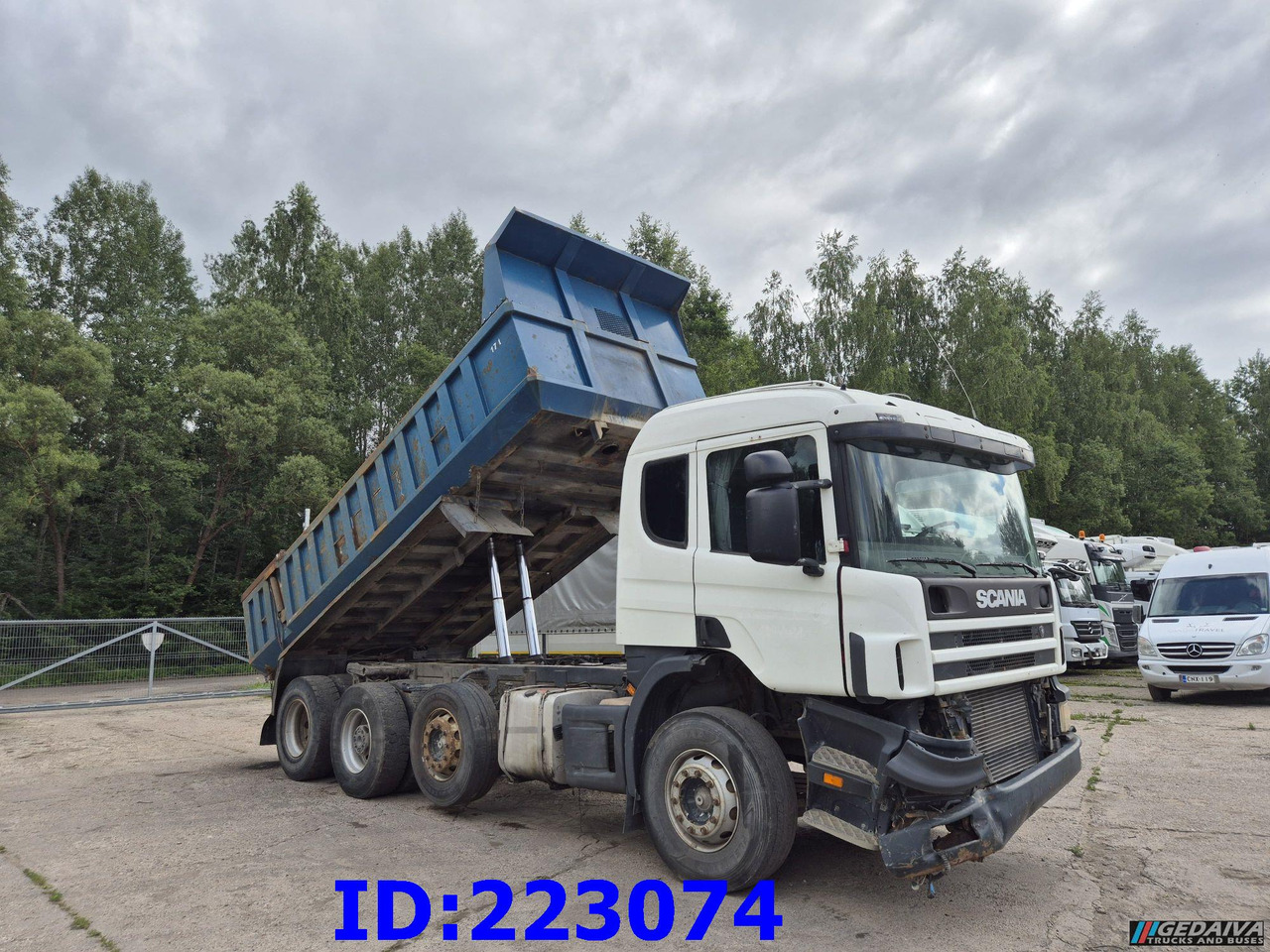 SCANIA 124 8x2 - Manual - Full steel - Camion benne: photos 3 SCANIA 124 8x2 - Manual - Full steel - Camion benne: photos 3