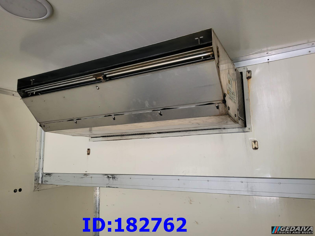 THERMO KING TS-500e - Unité réfrigéré: photos 4 THERMO KING TS-500e - Unité réfrigéré: photos 4