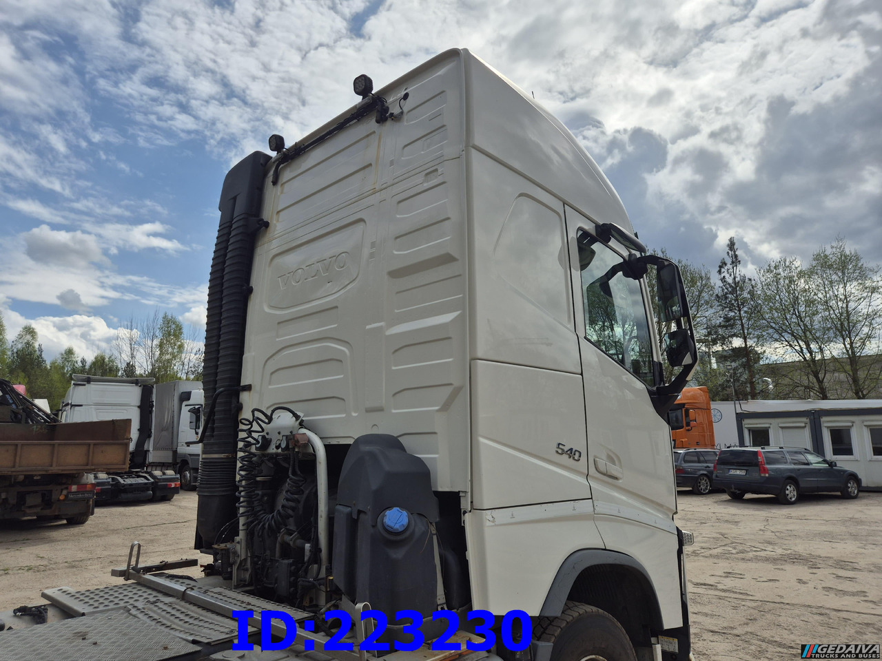 VOLVO FH13 540HP 6x2 (10 tyre) - Tracteur routier: photos 5 VOLVO FH13 540HP 6x2 (10 tyre) - Tracteur routier: photos 5
