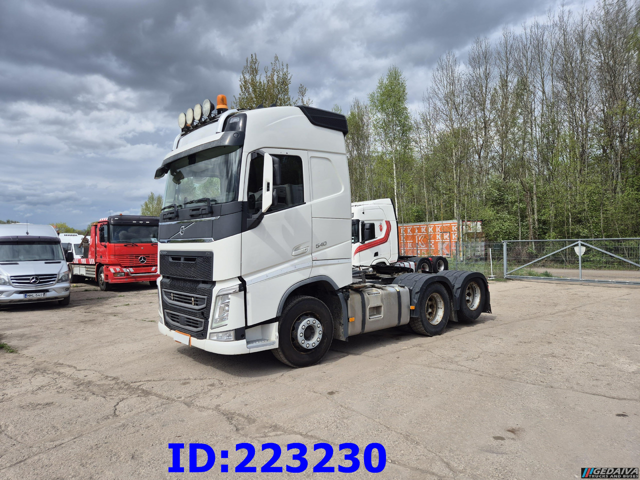 VOLVO FH13 540HP 6x2 (10 tyre) - Tracteur routier: photos 1 VOLVO FH13 540HP 6x2 (10 tyre) - Tracteur routier: photos 1