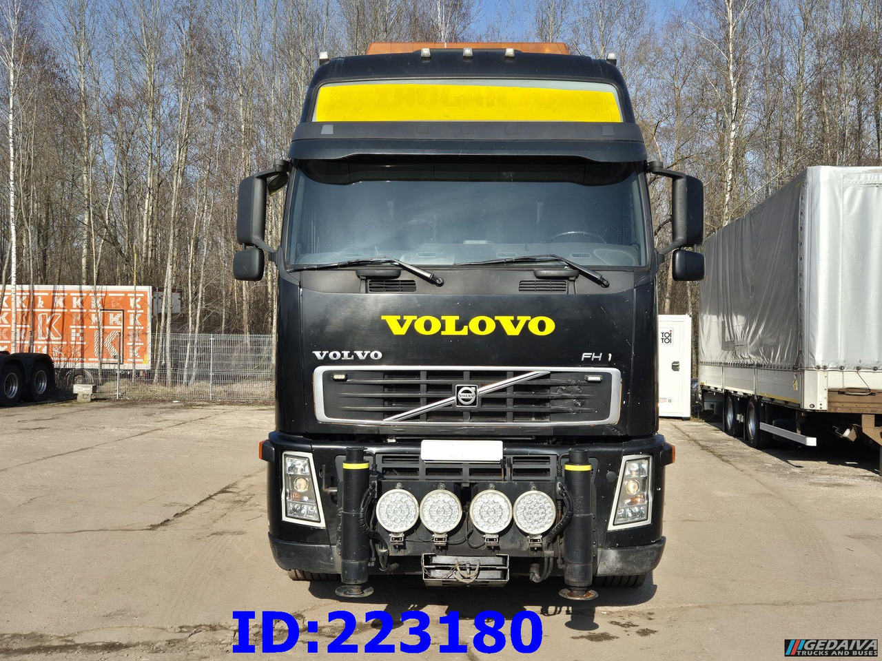 VOLVO FH12 460HP 8X2 + Crane PM 80SP - Camion plateau: photos 2 VOLVO FH12 460HP 8X2 + Crane PM 80SP - Camion plateau: photos 2