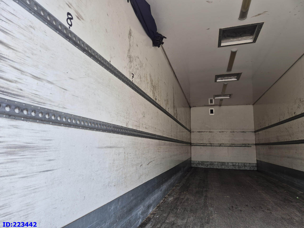 Camion fourgon VOLVO FH13 480HP 6X2: photos 10 Camion fourgon VOLVO FH13 480HP 6X2: photos 10