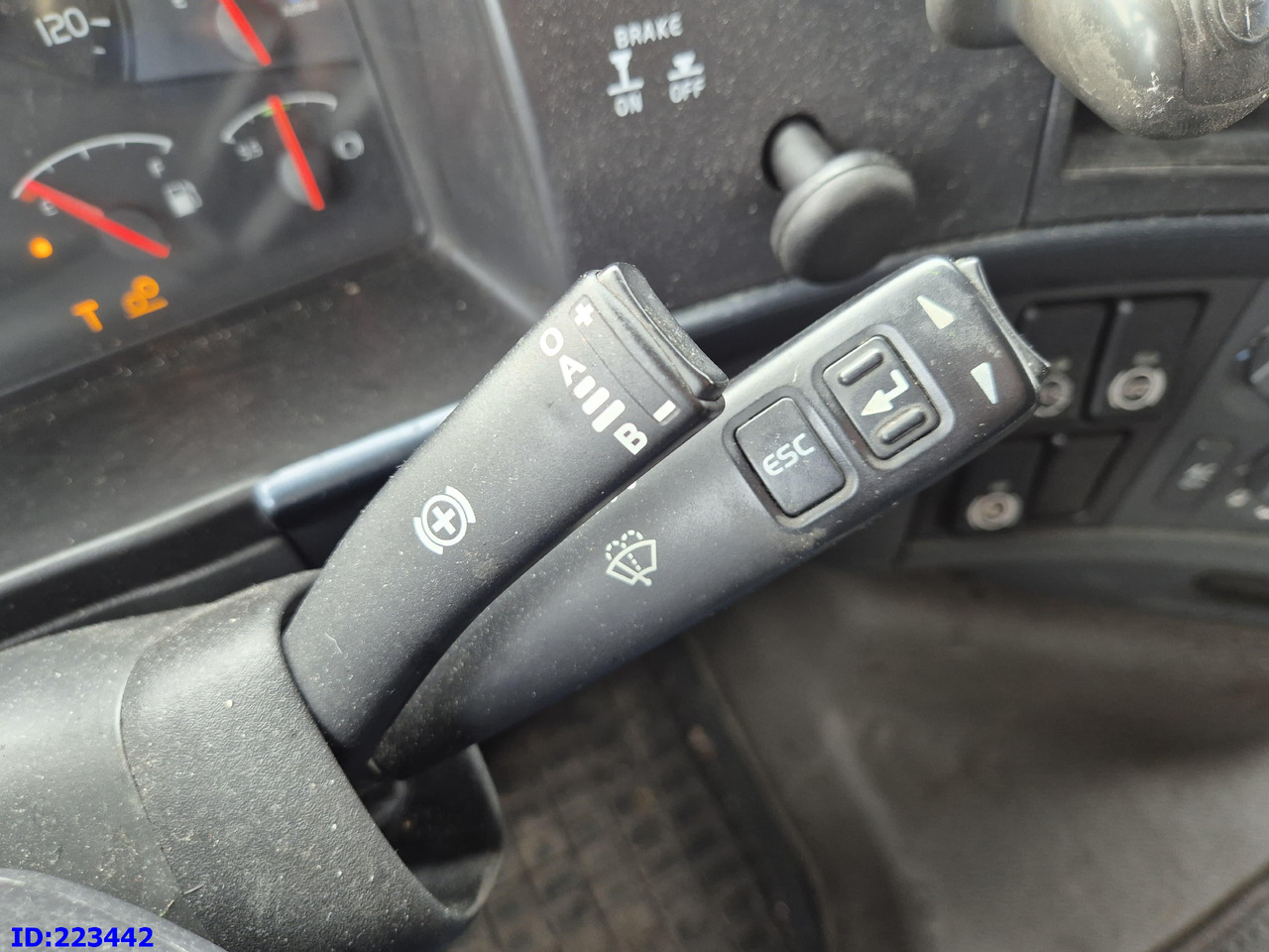 Camion fourgon VOLVO FH13 480HP 6X2: photos 16 Camion fourgon VOLVO FH13 480HP 6X2: photos 16