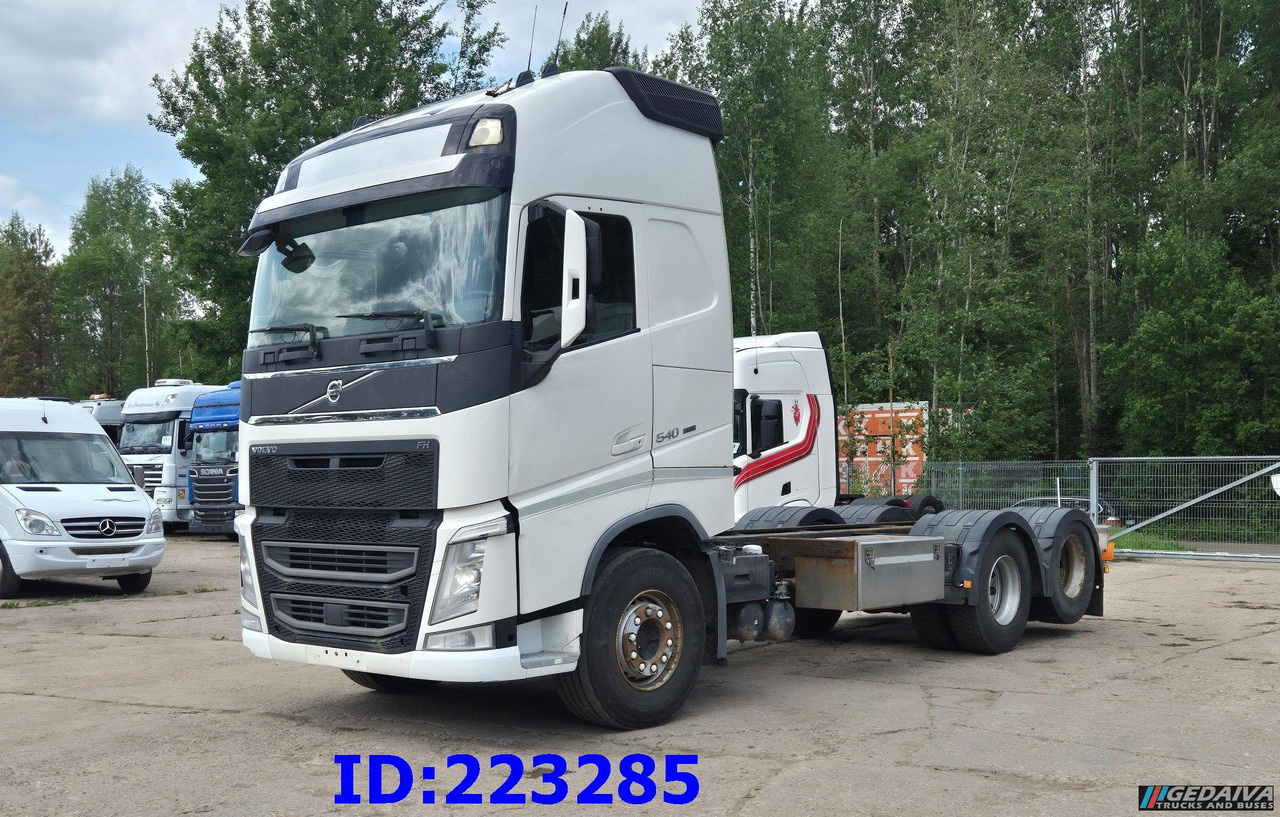 VOLVO FH13 540HP 6x2 (10 tyre) Euro6 - Châssis cabine: photos 1 VOLVO FH13 540HP 6x2 (10 tyre) Euro6 - Châssis cabine: photos 1