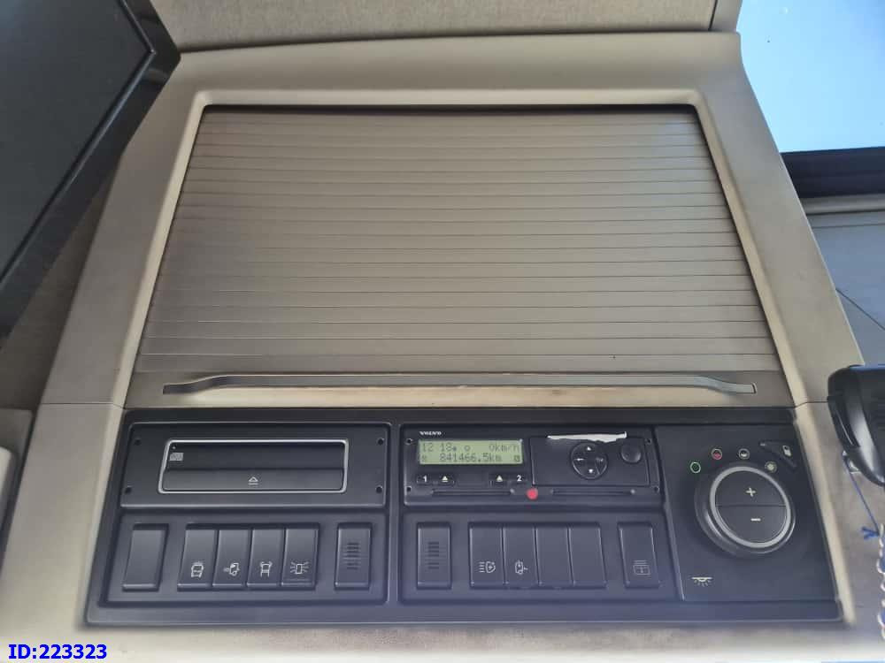 Camion fourgon VOLVO FH16 750HP - 8x4 -Big Axles: photos 19