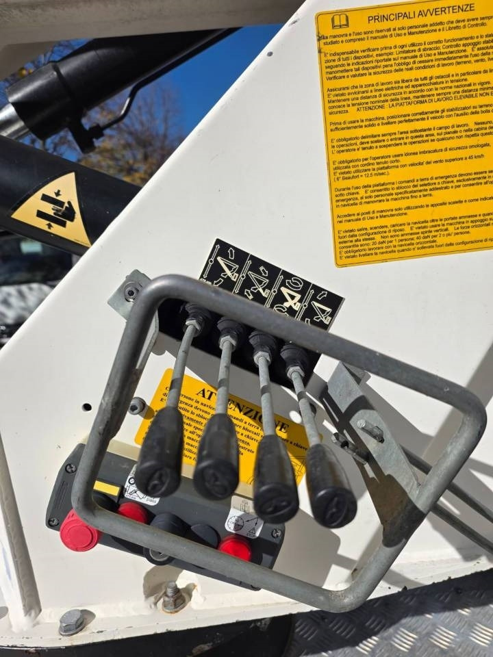 GSR E219PX E4 - Camion avec nacelle: photos 4 GSR E219PX E4 - Camion avec nacelle: photos 4