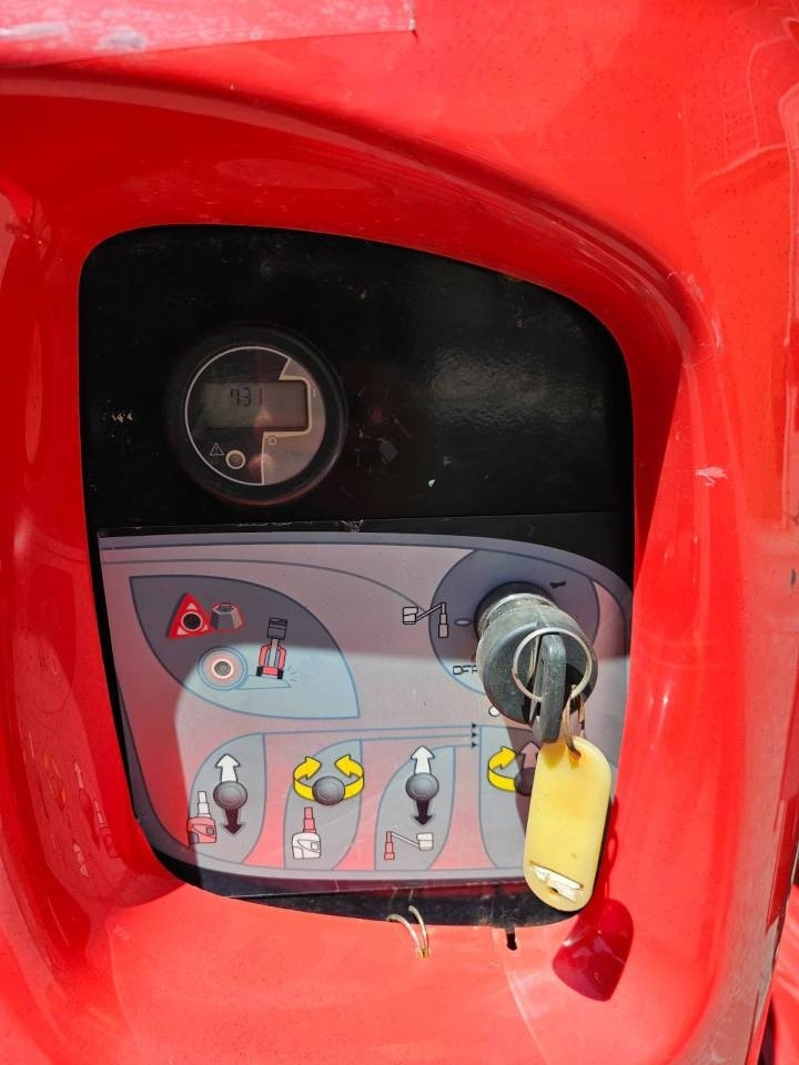 Manitou 100 VJR Evolution - Nacelle articulée: photos 3 Manitou 100 VJR Evolution - Nacelle articulée: photos 3