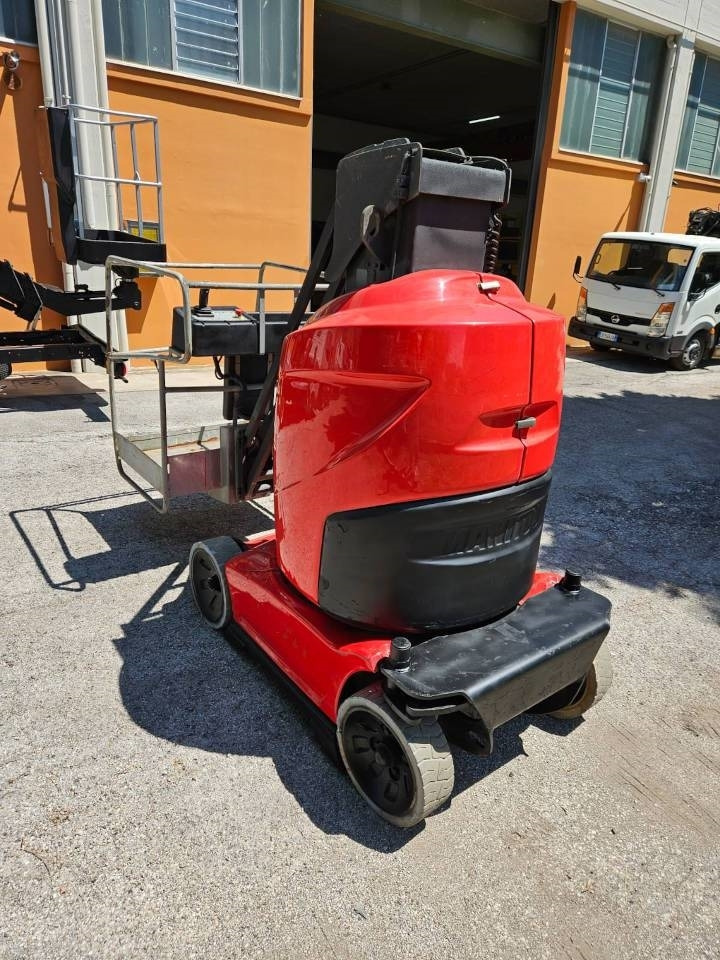 Manitou 100 VJR Evolution - Nacelle articulée: photos 2 Manitou 100 VJR Evolution - Nacelle articulée: photos 2