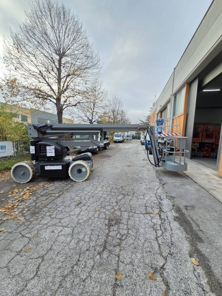 Niftylift HR 15 HDE - Nacelle articulée: photos 1 Niftylift HR 15 HDE - Nacelle articulée: photos 1