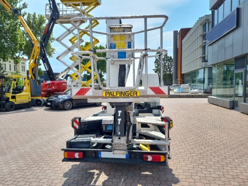 Palfinger P 240 AXE - Camion avec nacelle: photos 4 Palfinger P 240 AXE - Camion avec nacelle: photos 4