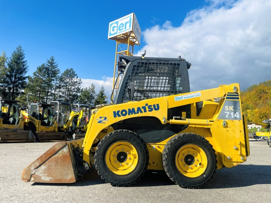 Komatsu SK714 (4077) - Mini chargeuse: photos 1 Komatsu SK714 (4077) - Mini chargeuse: photos 1