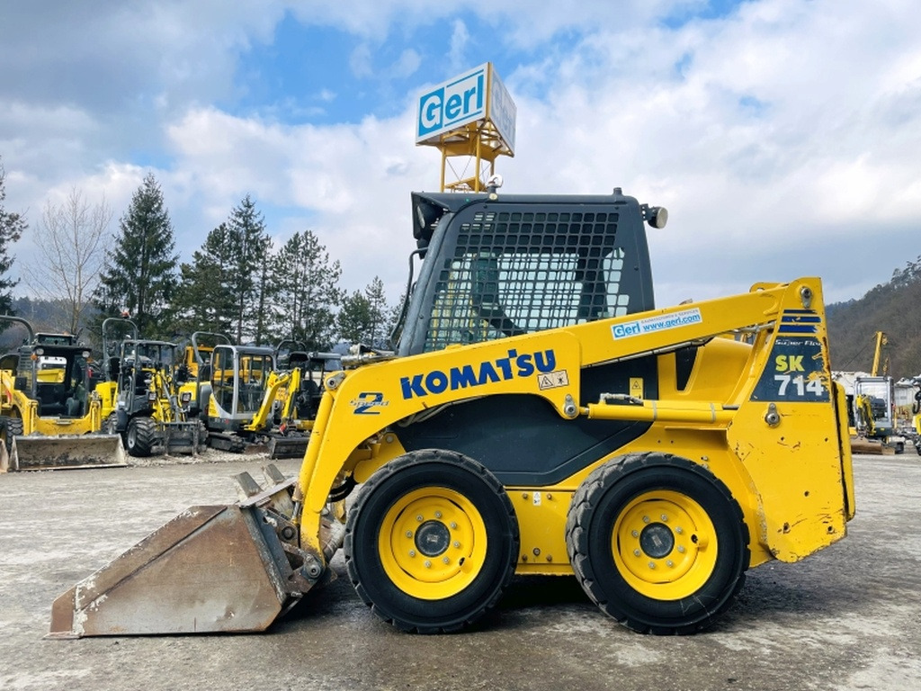 Komatsu SK714-5 (3948) - Mini chargeuse: photos 1 Komatsu SK714-5 (3948) - Mini chargeuse: photos 1